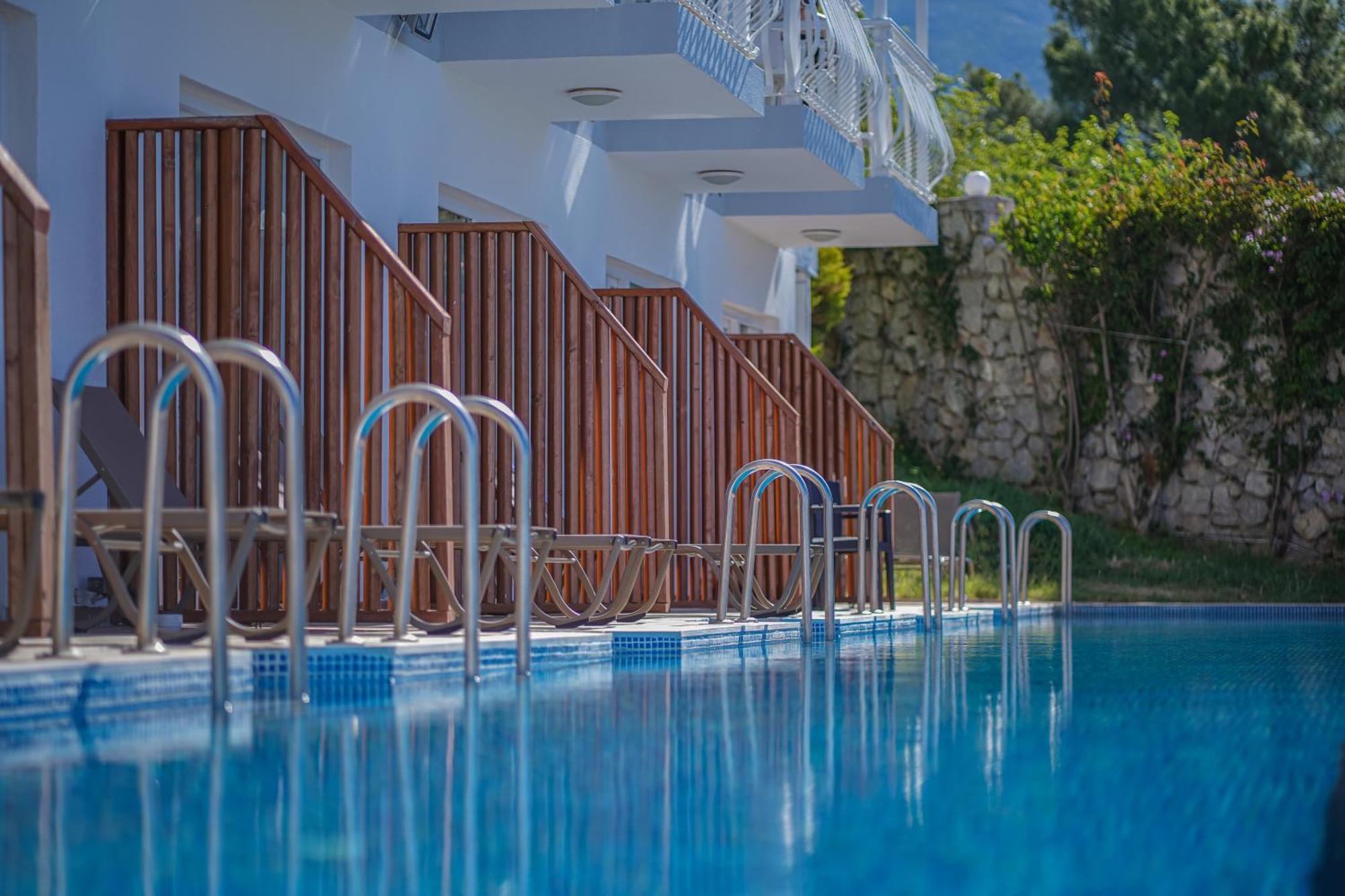 Hotel Ramada By Wyndham Fethiye Oludeniz Adult Only Exterior foto