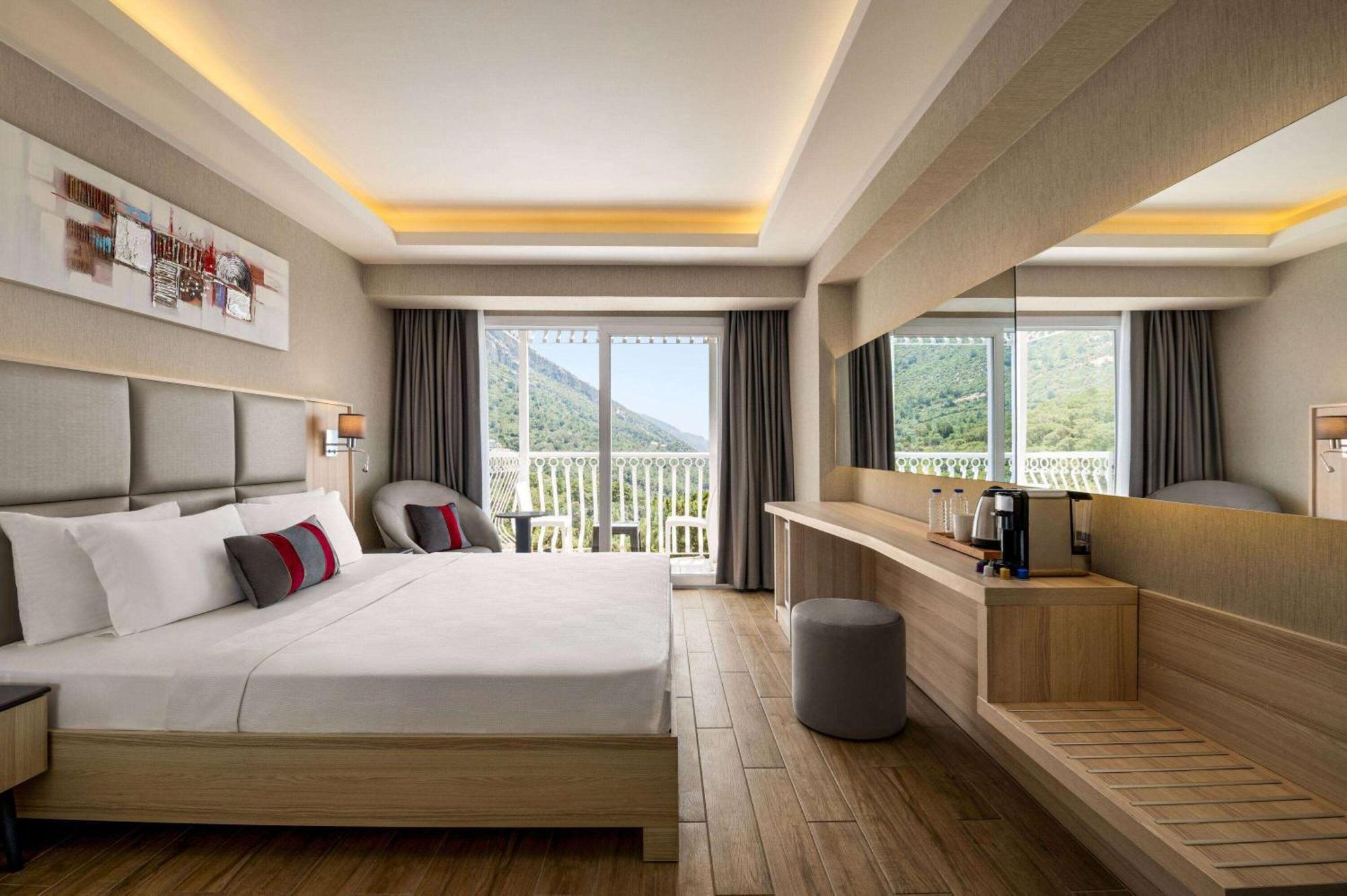 Hotel Ramada By Wyndham Fethiye Oludeniz Adult Only Exterior foto